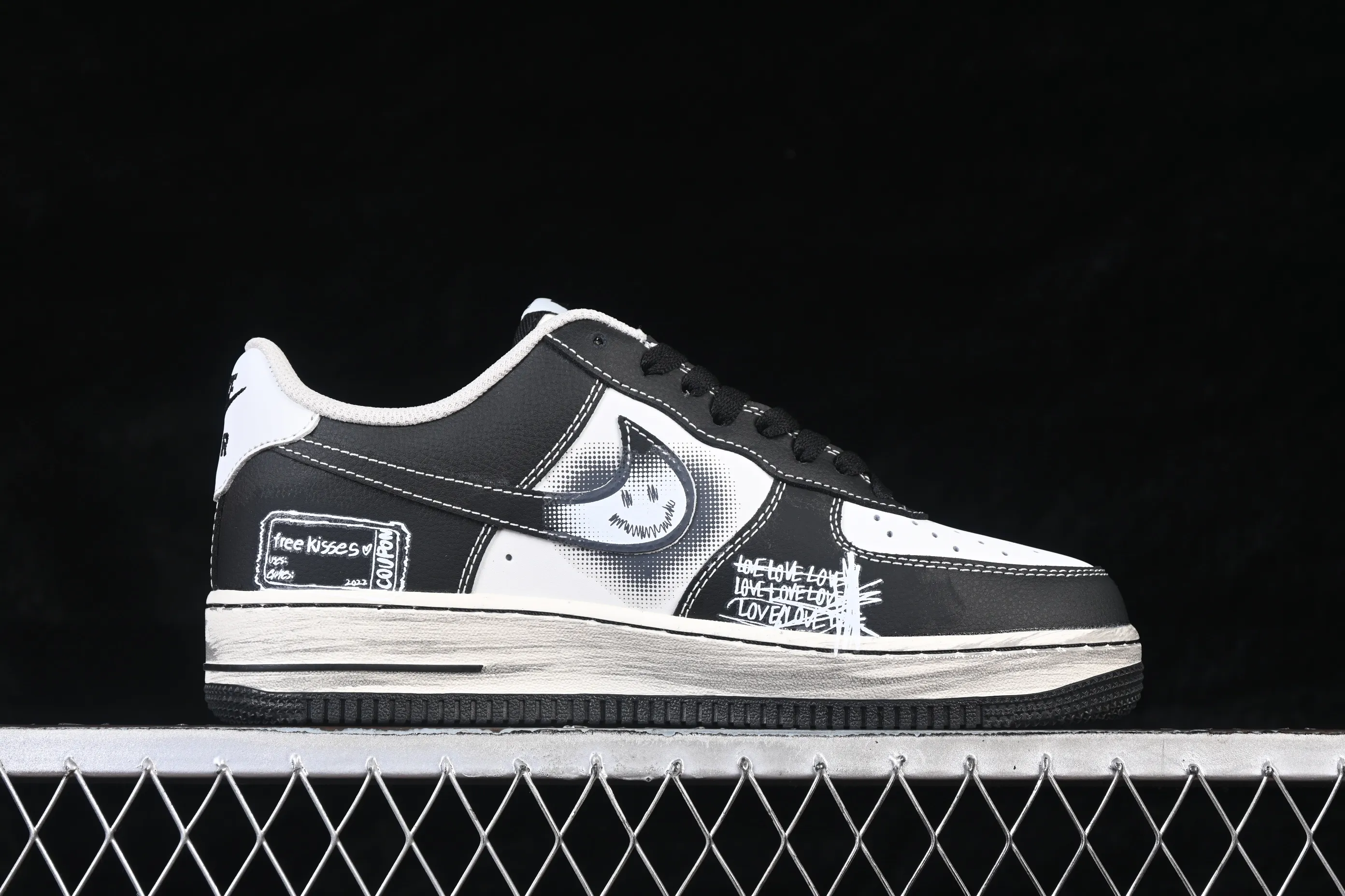 All categories Nk Air Force 1 Air Force series Nk Air Force 1 Low Air Force low-top Nike Air Force 1'07 Low "Graffiti Heartbeat" Hand-painted graffiti Graffiti heartbeat Air Force 1 low-top casual sneakers DB3301-808